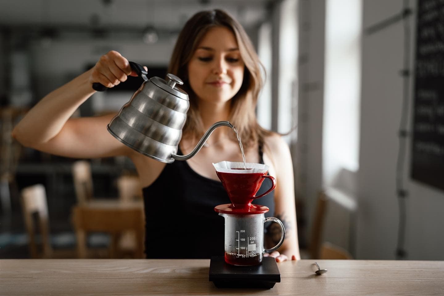 Interiér a atmosféra Café Morgal